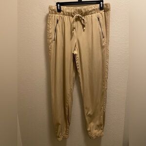 Sanctuary Khaki Pull-On Joggers Size M